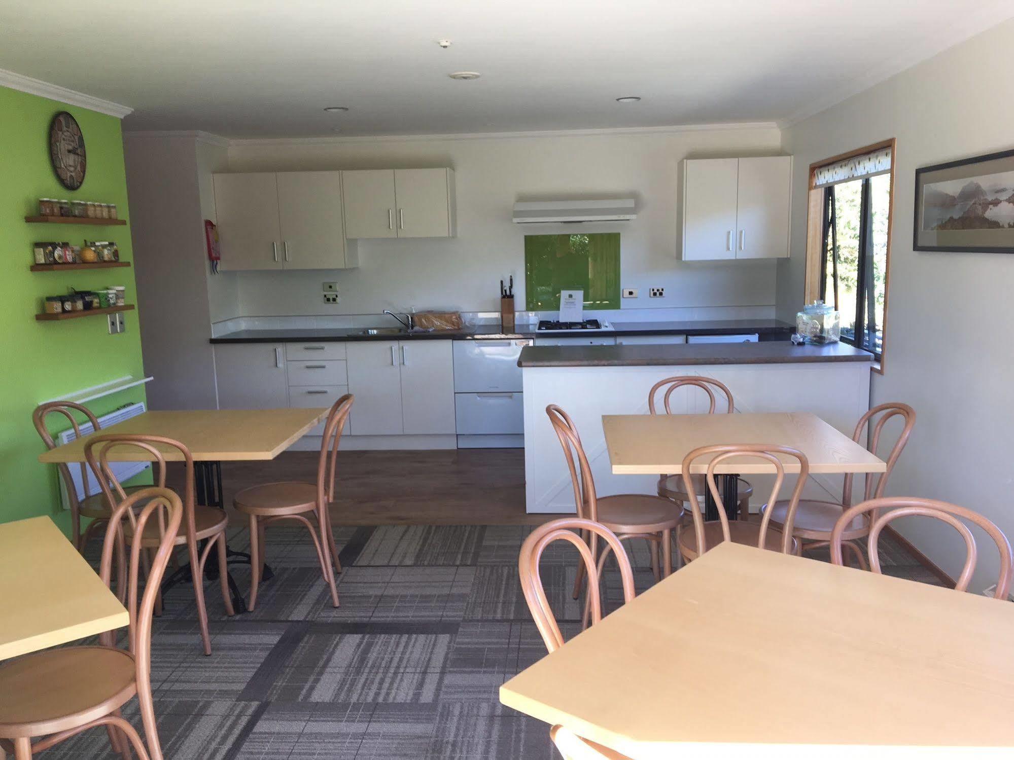 Wanaka Springs Lodge Extérieur photo